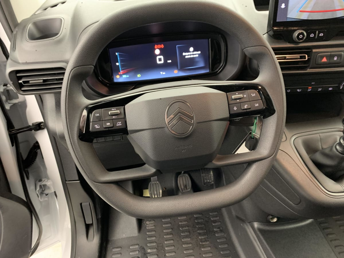 Vente en ligne Citroën Berlingo Fourgon M DIESEL 100 CH MANUELLE au prix de 21 150 €
