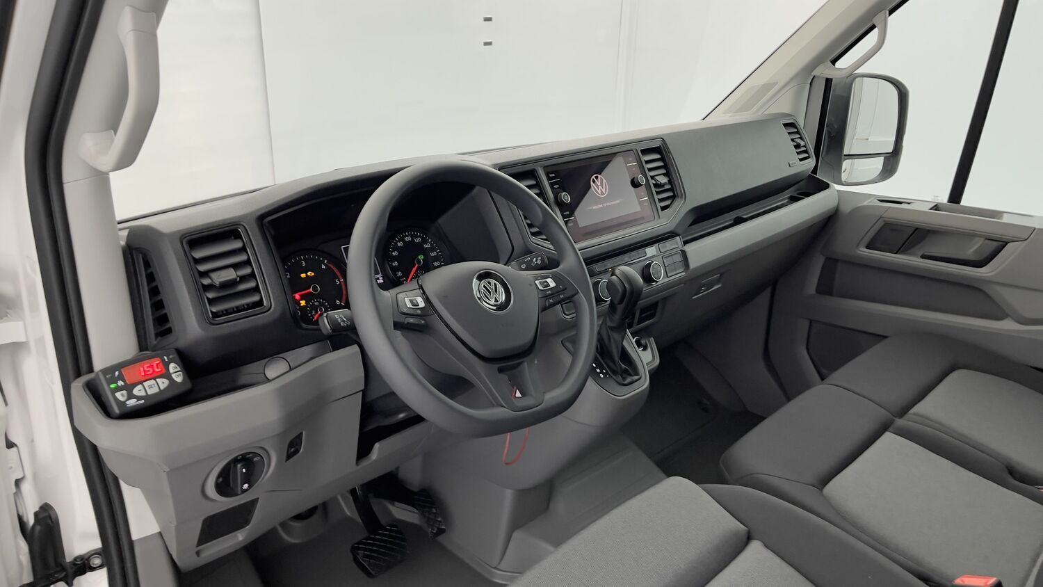 Vente en ligne Volkswagen Crafter Combi CRAFTER CC 35 L3 RJ 2.0 TDI 163ch Business BVA Frigo Lamberet au prix de 63 920 €