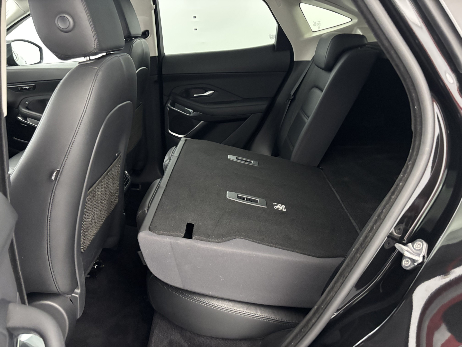 Vente en ligne Jaguar E-Pace 2.0D 150ch SE AWD BVA9 au prix de 19 790 €