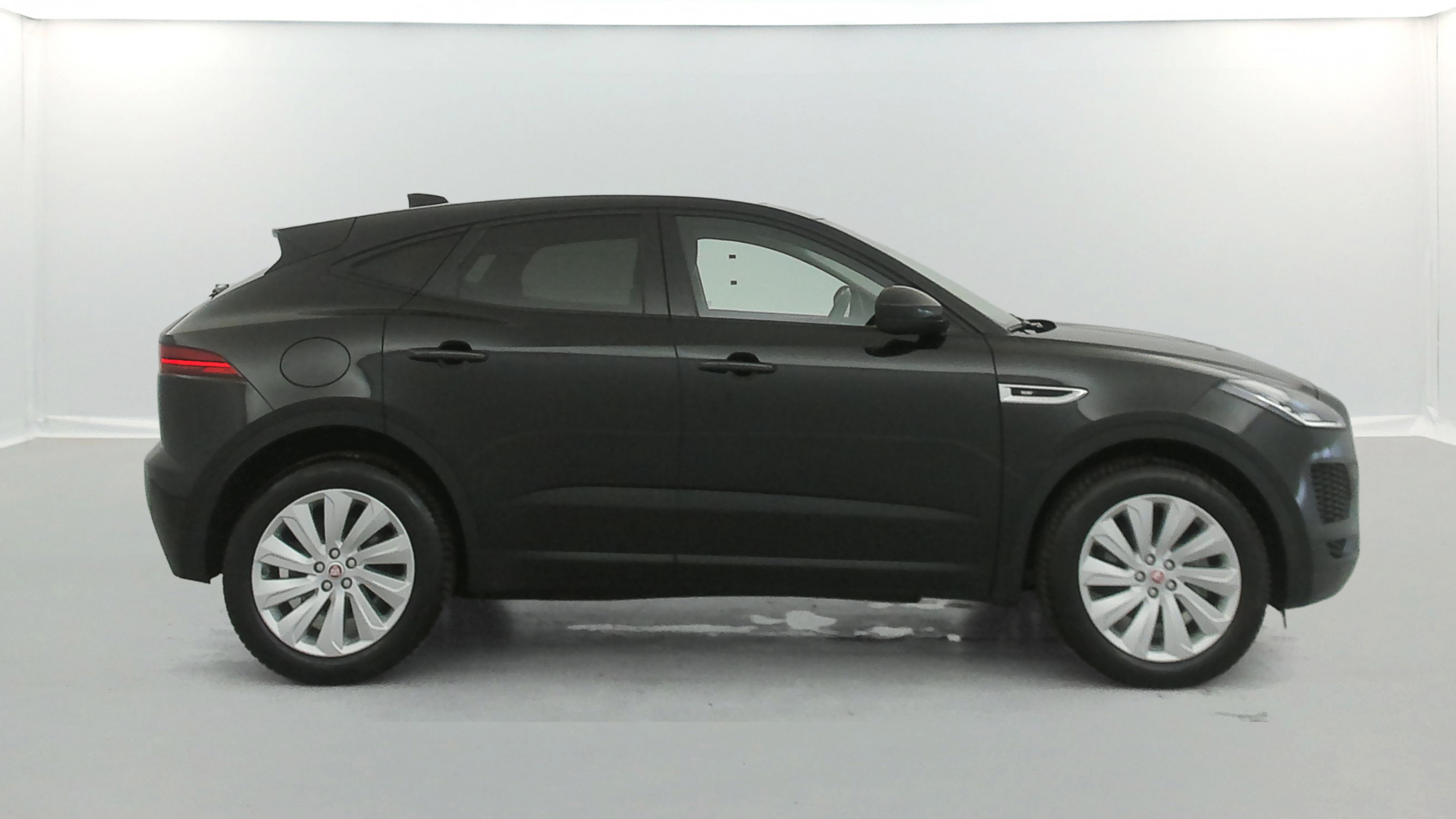 Vente en ligne Jaguar E-Pace 2.0D 150ch SE AWD BVA9 au prix de 19 790 €