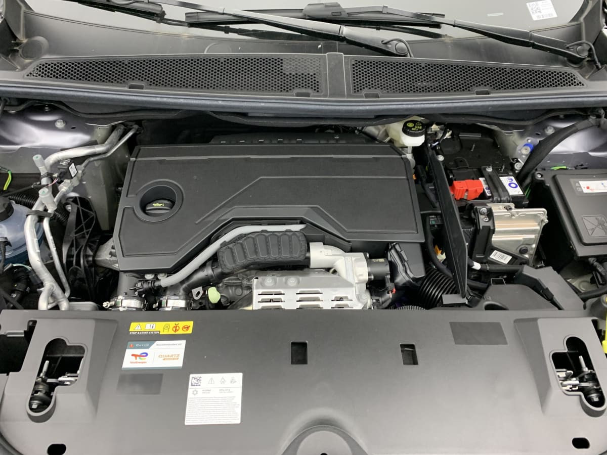 Vente en ligne Peugeot 3008 Hybrid 145 e-DCS6 GT au prix de 30 890 €