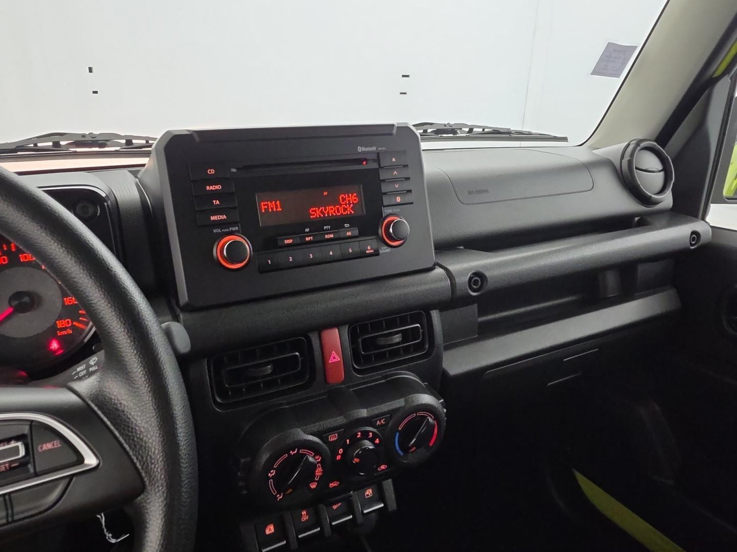 Vente en ligne Suzuki Jimny 1.5 VVT Privilège au prix de 27 990 €