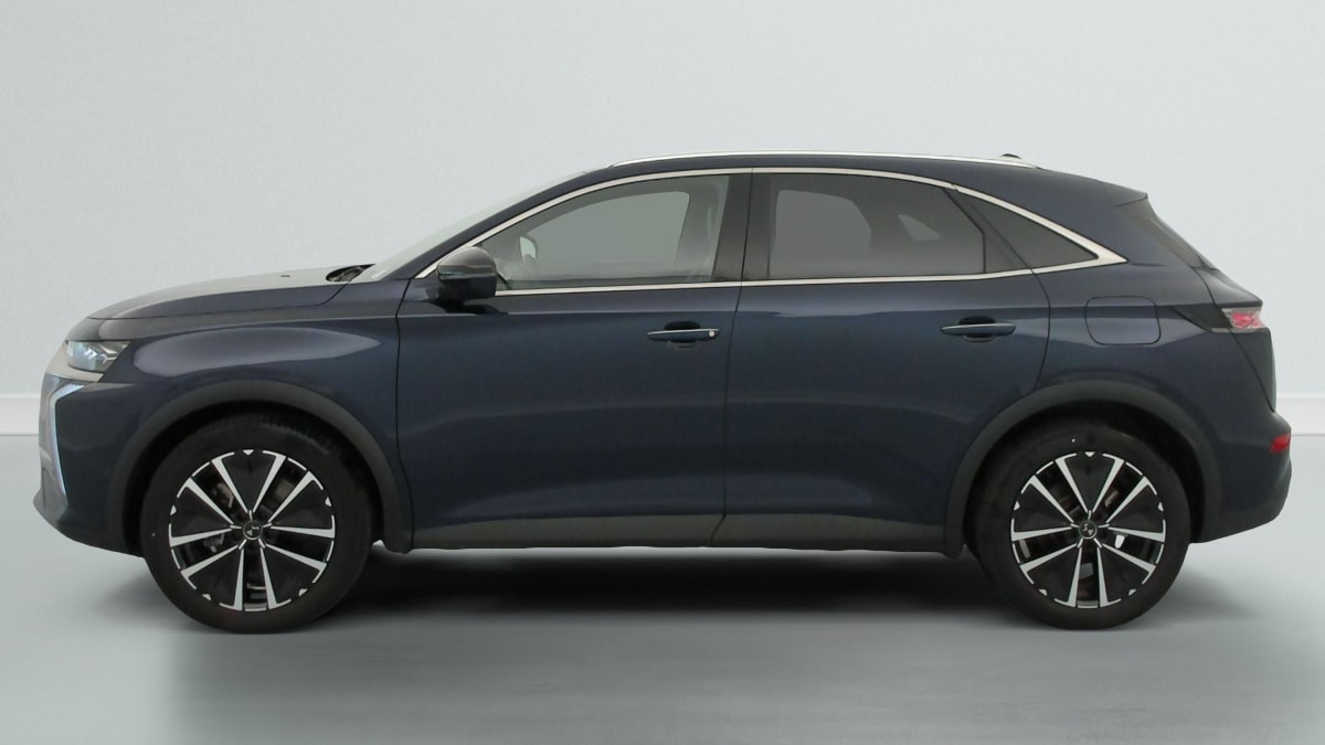 Vente en ligne Ds DS7 Crossback HYBRIDE RECHARGEABLE E-TENSE 300 EAT8 4X4 OPERA au prix de 34 280 €