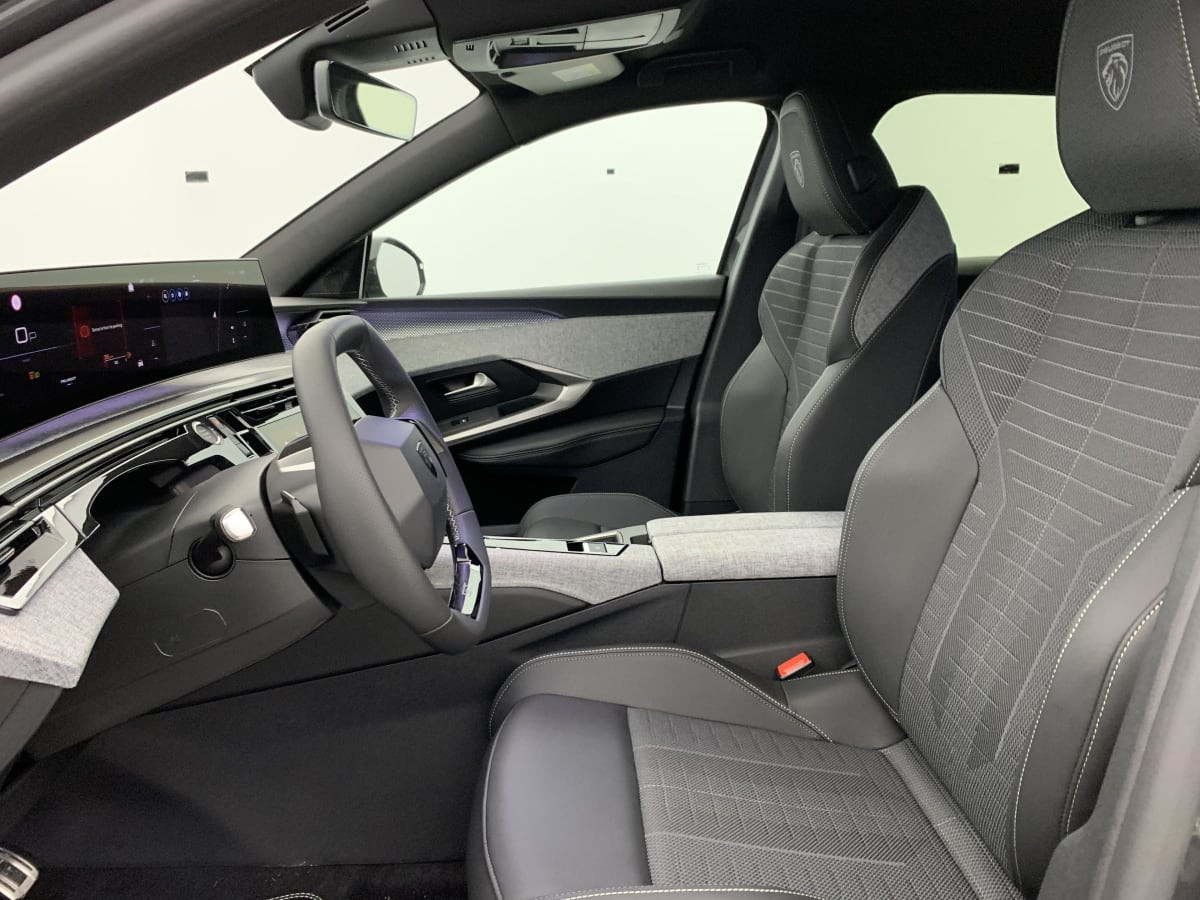 Vente en ligne Peugeot 3008 Hybrid 145 e-DCS6 GT au prix de 30 890 €
