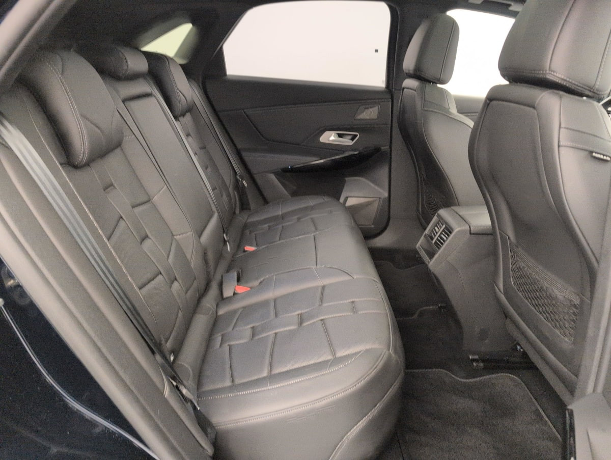 Vente en ligne Ds DS7 Crossback HYBRIDE RECHARGEABLE E-TENSE 300 EAT8 4X4 OPERA au prix de 34 280 €