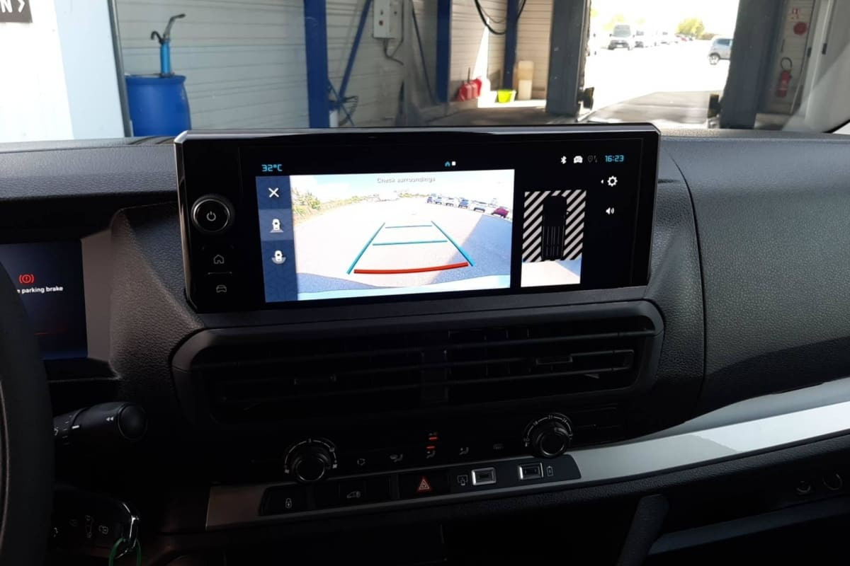 Vente en ligne Citroën Jumpy Fourgon DIESEL 180 CH M AUTOMAT au prix de 32 890 €