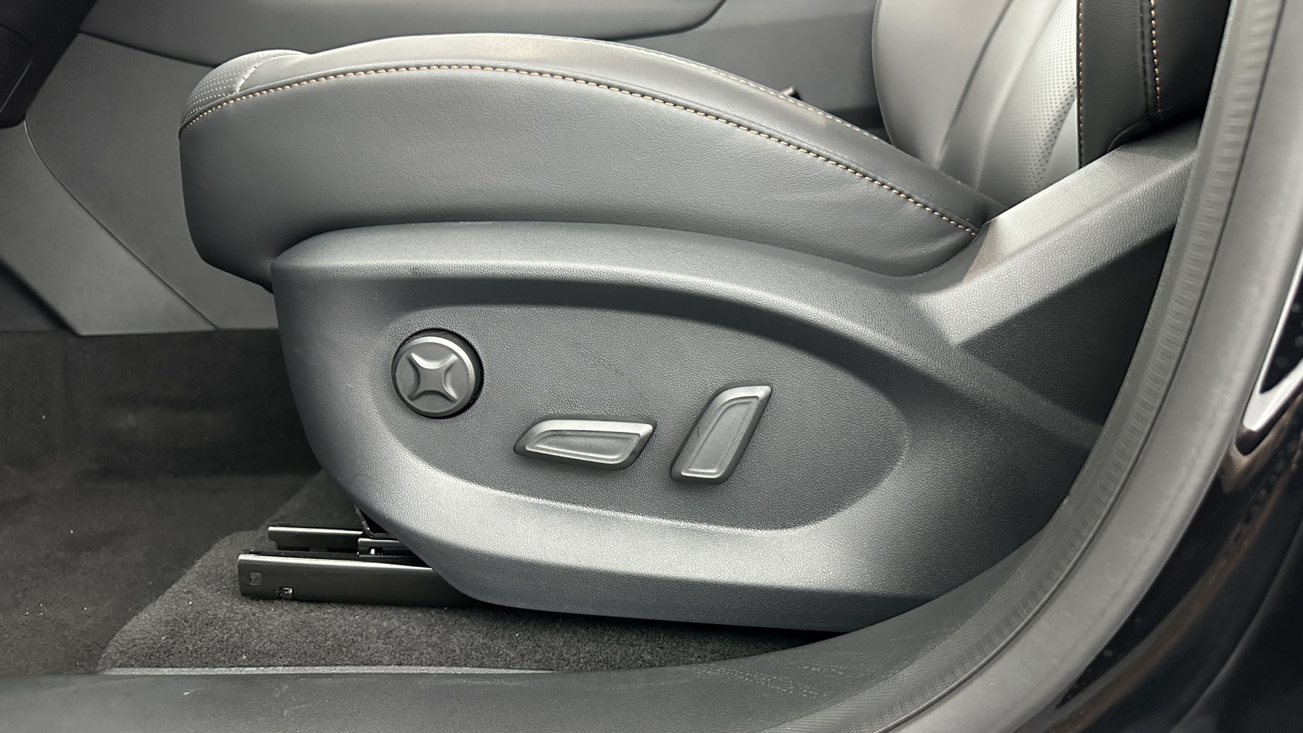 Vente en ligne Mg EHS EHS 1.5 Hybrid+ 224ch Luxury au prix de 28 700 €