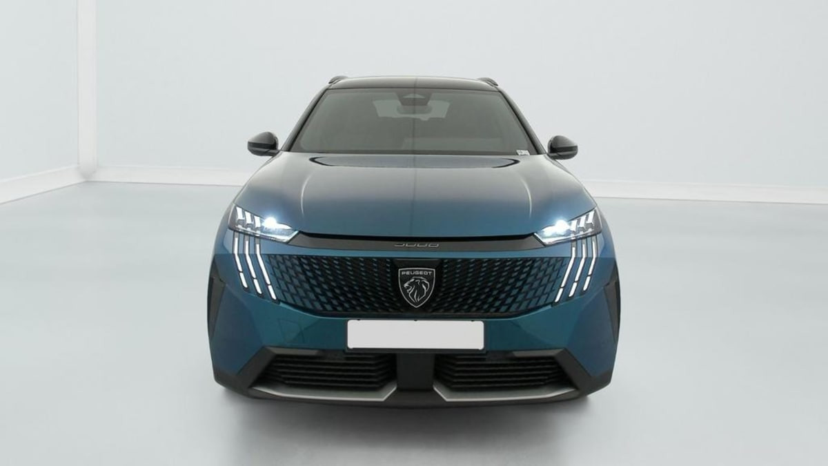 Vente en ligne Peugeot 5008 HYBRID 145CH E-DCS6 GT au prix de 30 570 €