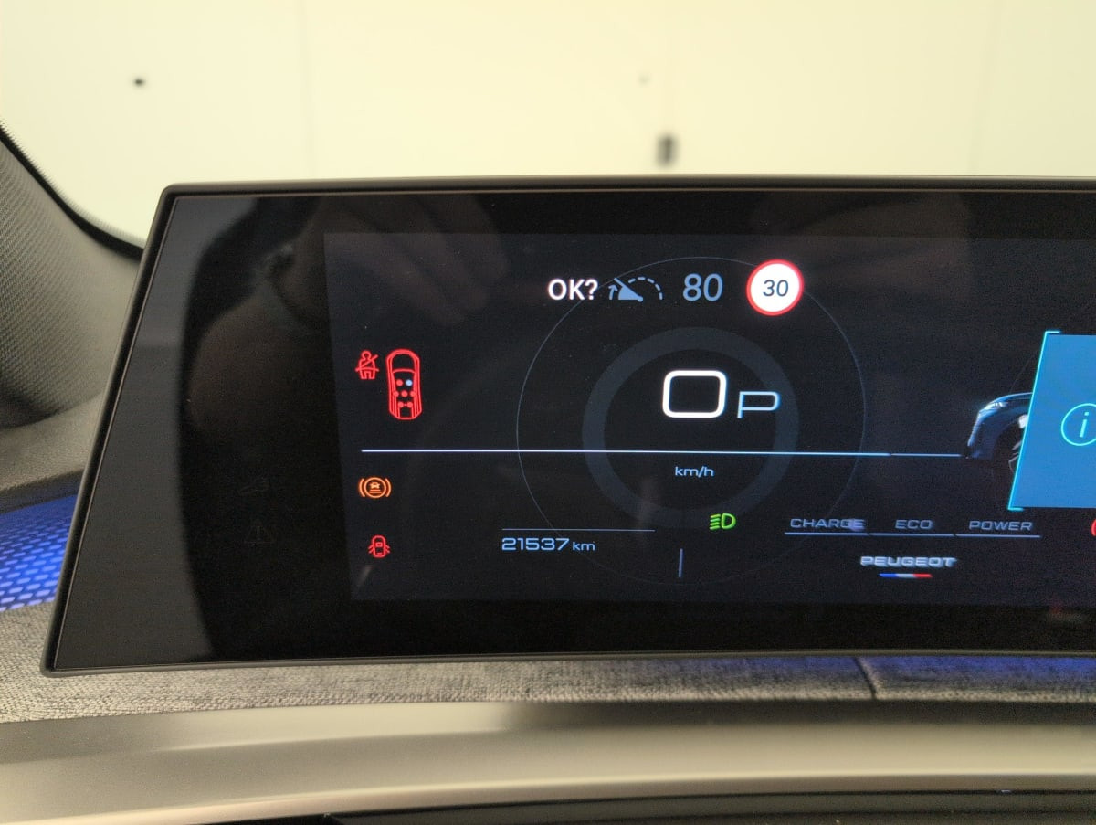 Vente en ligne Peugeot 5008 HYBRID 145CH E-DCS6 GT au prix de 30 570 €