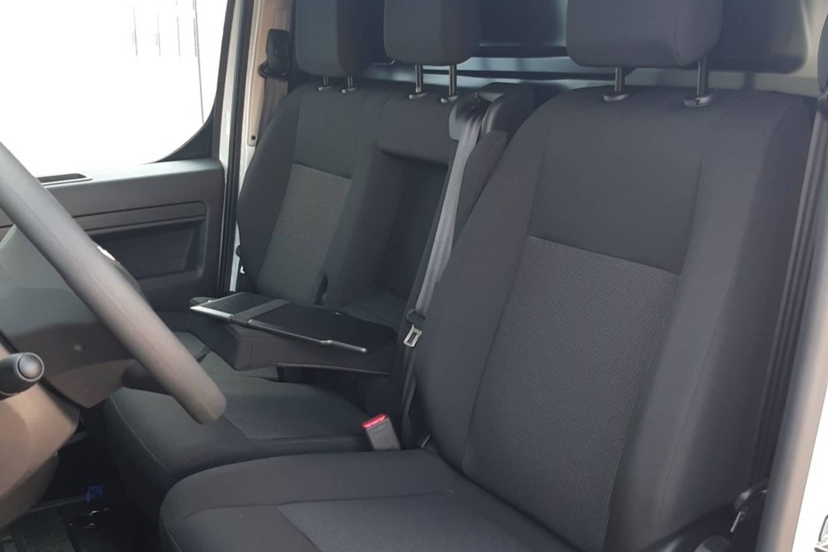 Vente en ligne Citroën Jumpy Fourgon DIESEL 180 CH M AUTOMAT au prix de 32 890 €