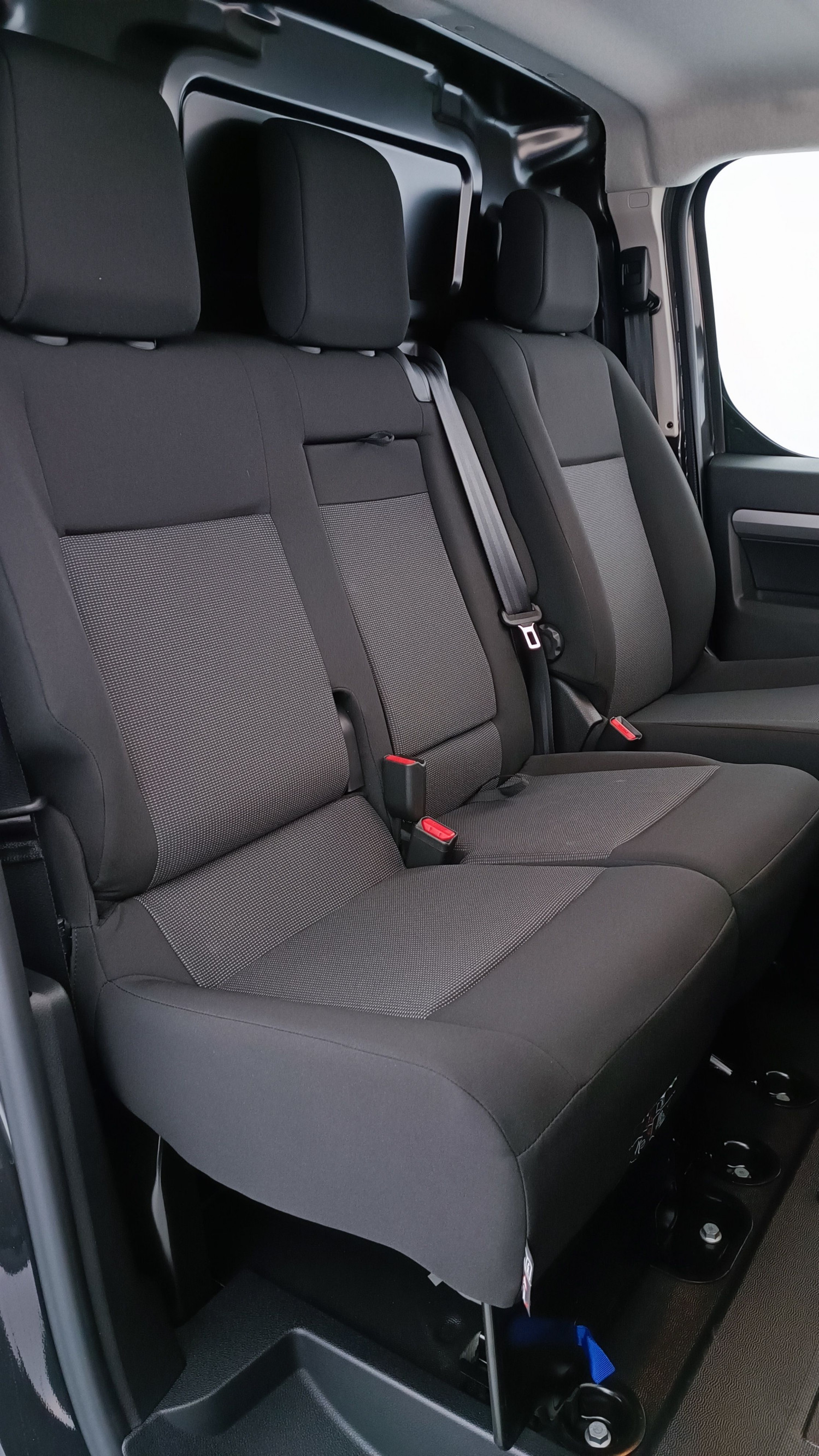 Vente en ligne Citroën Jumpy Fourgon JUMPY M 2.2 BlueHDi 180ch EAT8 au prix de 33 080 €