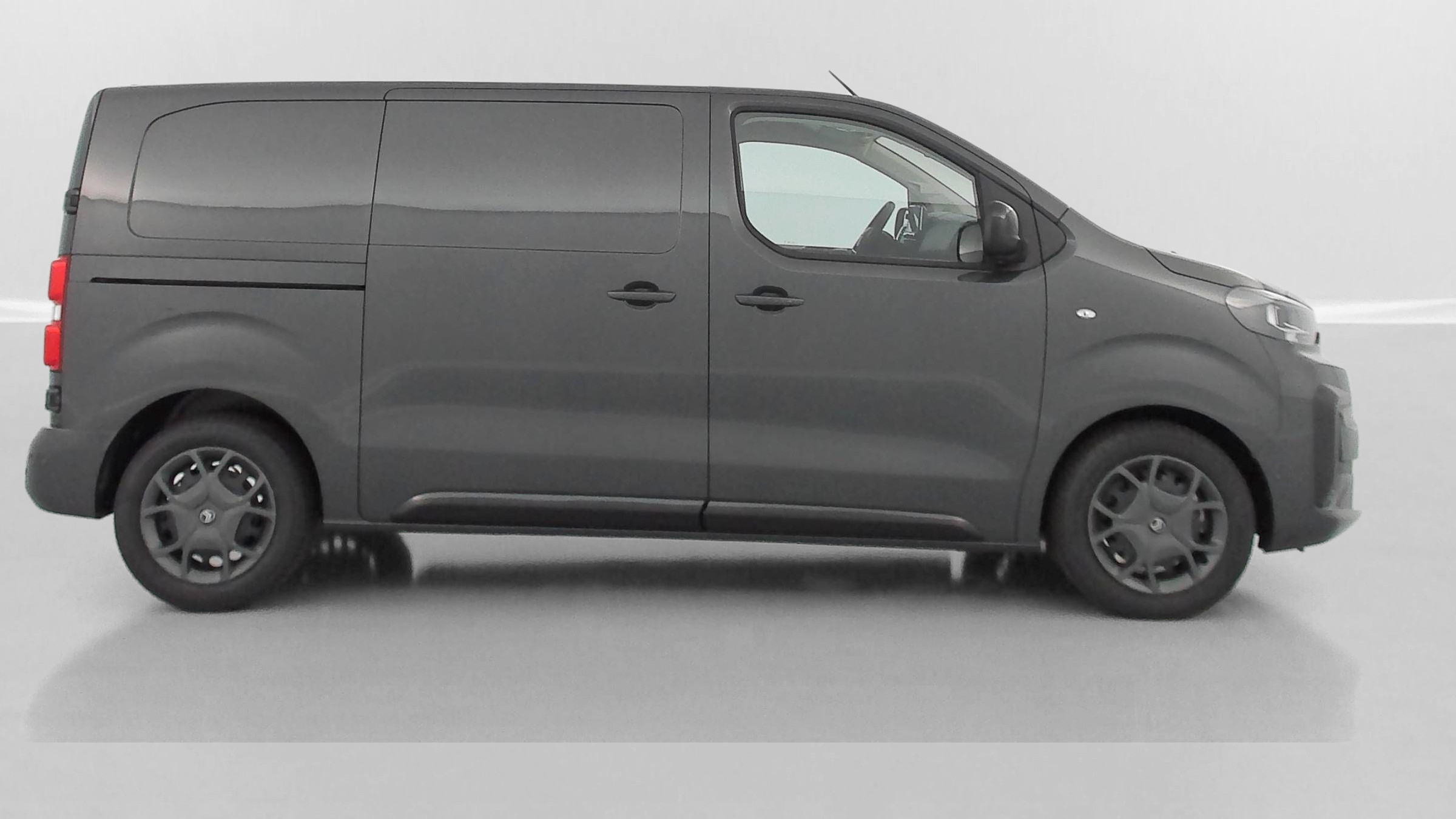 Vente en ligne Citroën Jumpy Fourgon JUMPY M 2.2 BlueHDi 180ch EAT8 au prix de 33 080 €