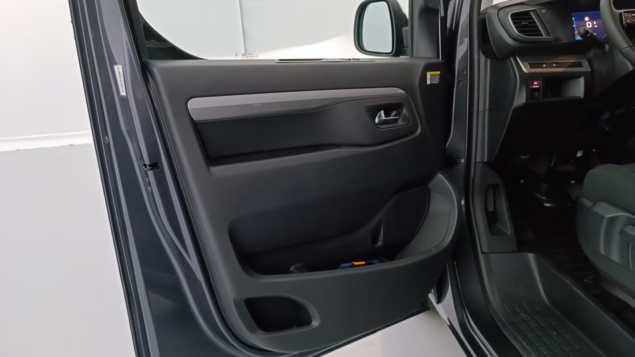 Vente en ligne Citroën Jumpy Fourgon JUMPY M 2.2 BlueHDi 180ch EAT8 au prix de 33 080 €