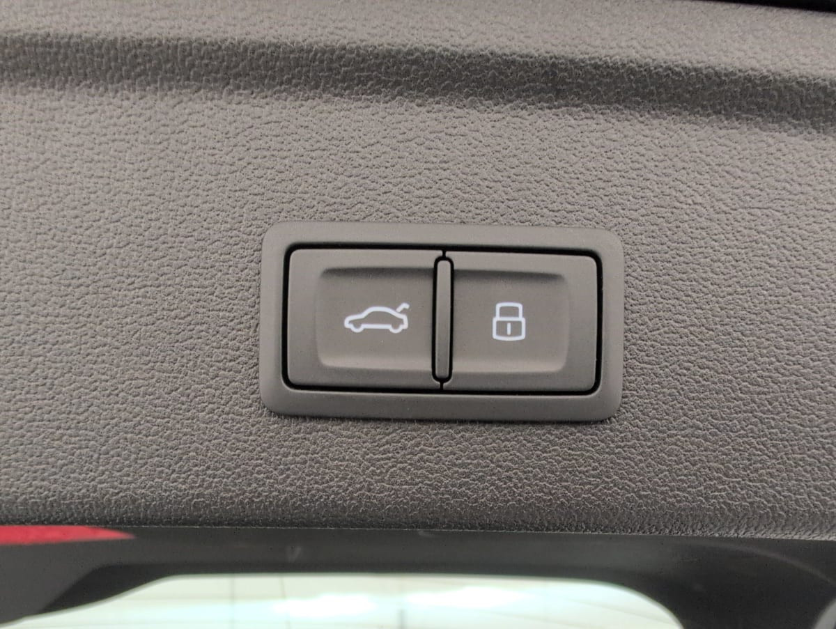 Vente en ligne Audi A3 TFSI e Hybride rechargeable 204 S tronic 6 S line au prix de 35 720 €