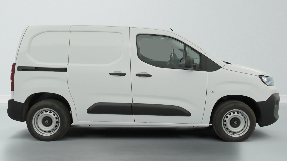 Vente en ligne Citroën Berlingo Fourgon M DIESEL 100 CH MANUELLE au prix de 20 530 €
