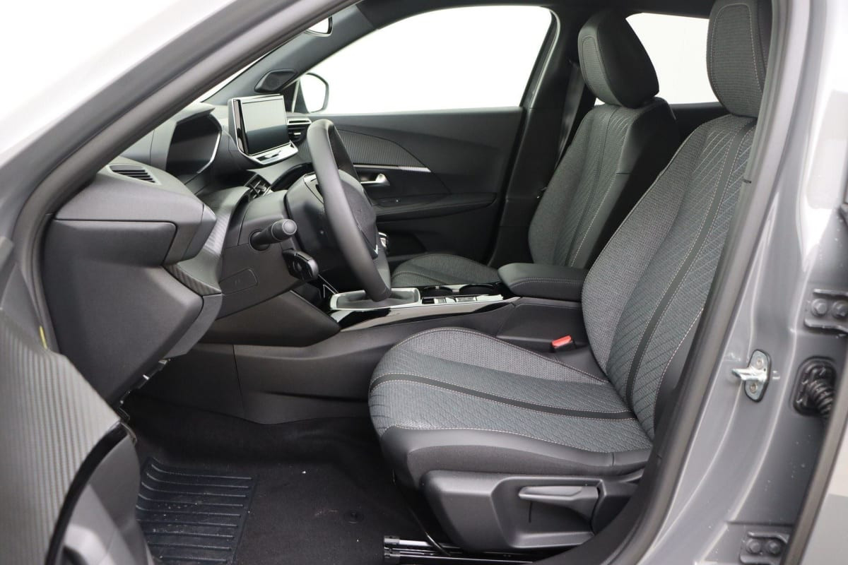 Vente en ligne Peugeot 2008 Turbo 100 ch BVM6 Allure au prix de 20 260 €