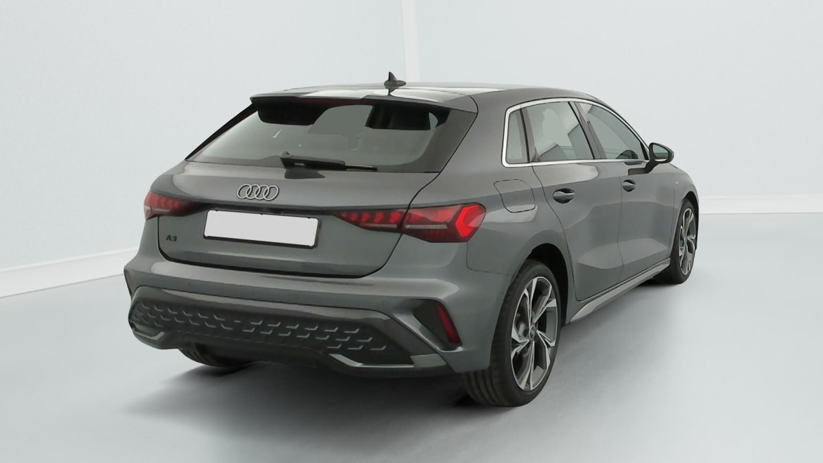 Vente en ligne Audi A3 TFSI e Hybride rechargeable 204 S tronic 6 S line au prix de 35 720 €