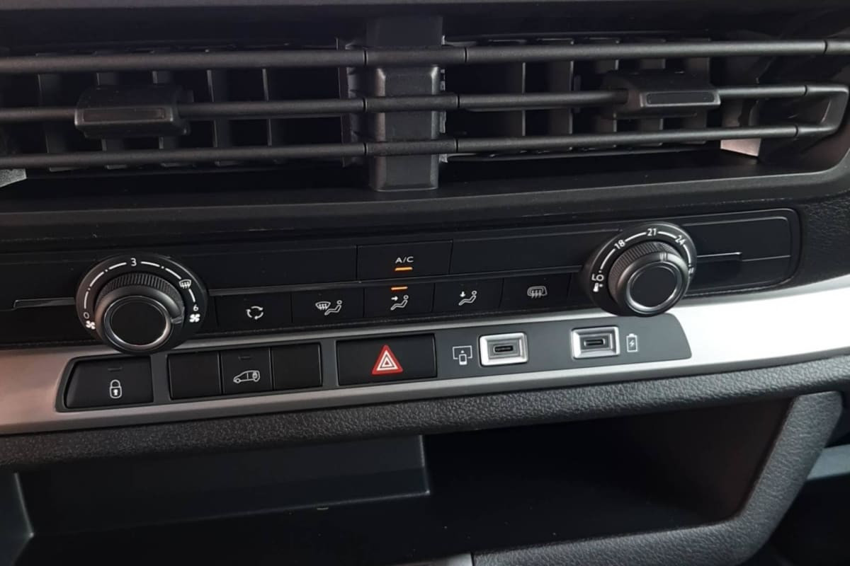 Vente en ligne Citroën Jumpy Fourgon DIESEL 180 CH M AUTOMAT au prix de 32 890 €