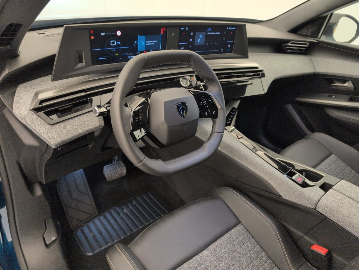 Vente en ligne Peugeot 3008 Hybrid 145 e-DCS6 Allure au prix de 27 070 €