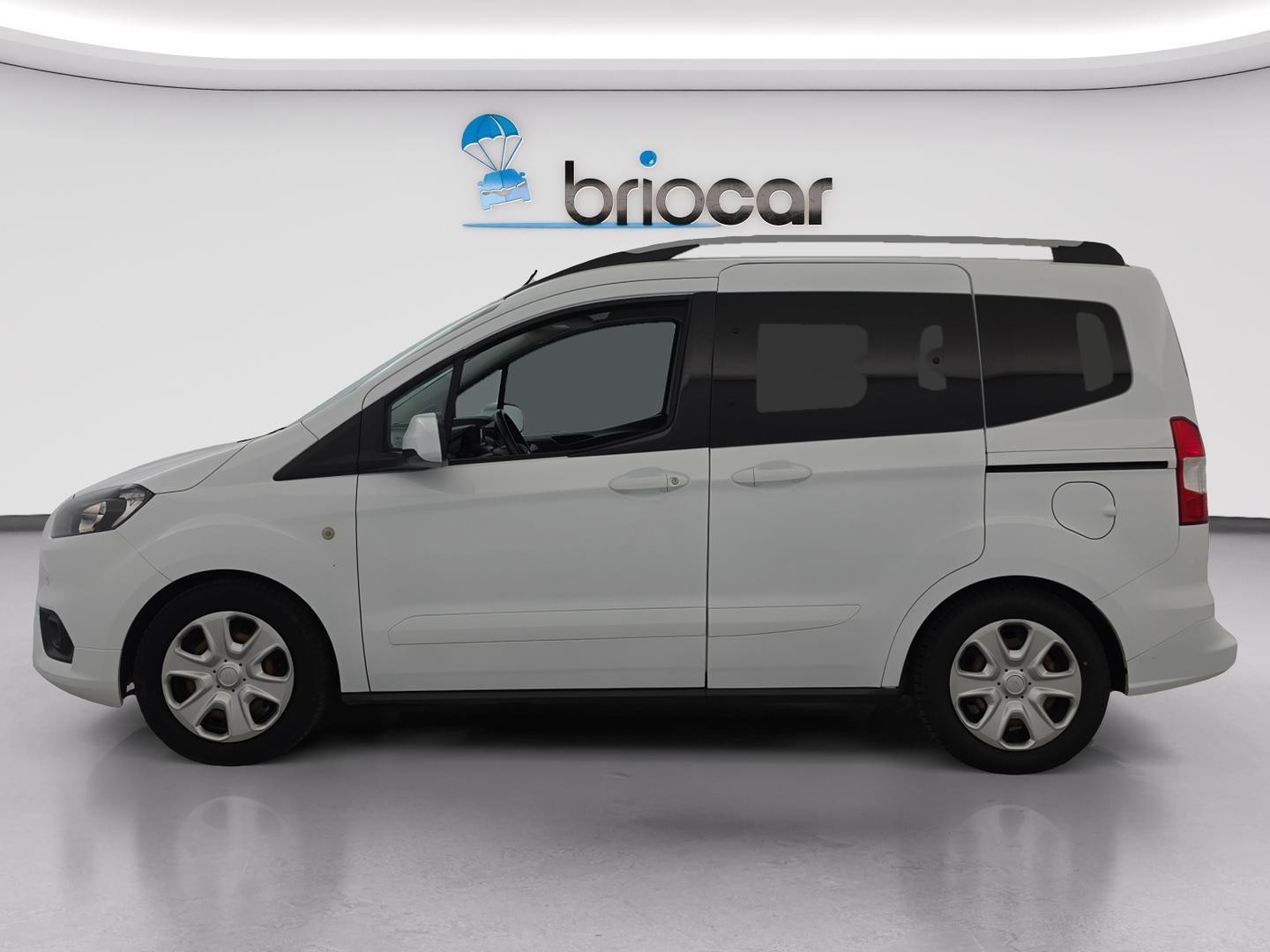 Vente en ligne Ford Tourneo Courier 1.5 TDCI 100ch Trend + Radars AV/AR + Climatisation Automatique au prix de 14 990 €