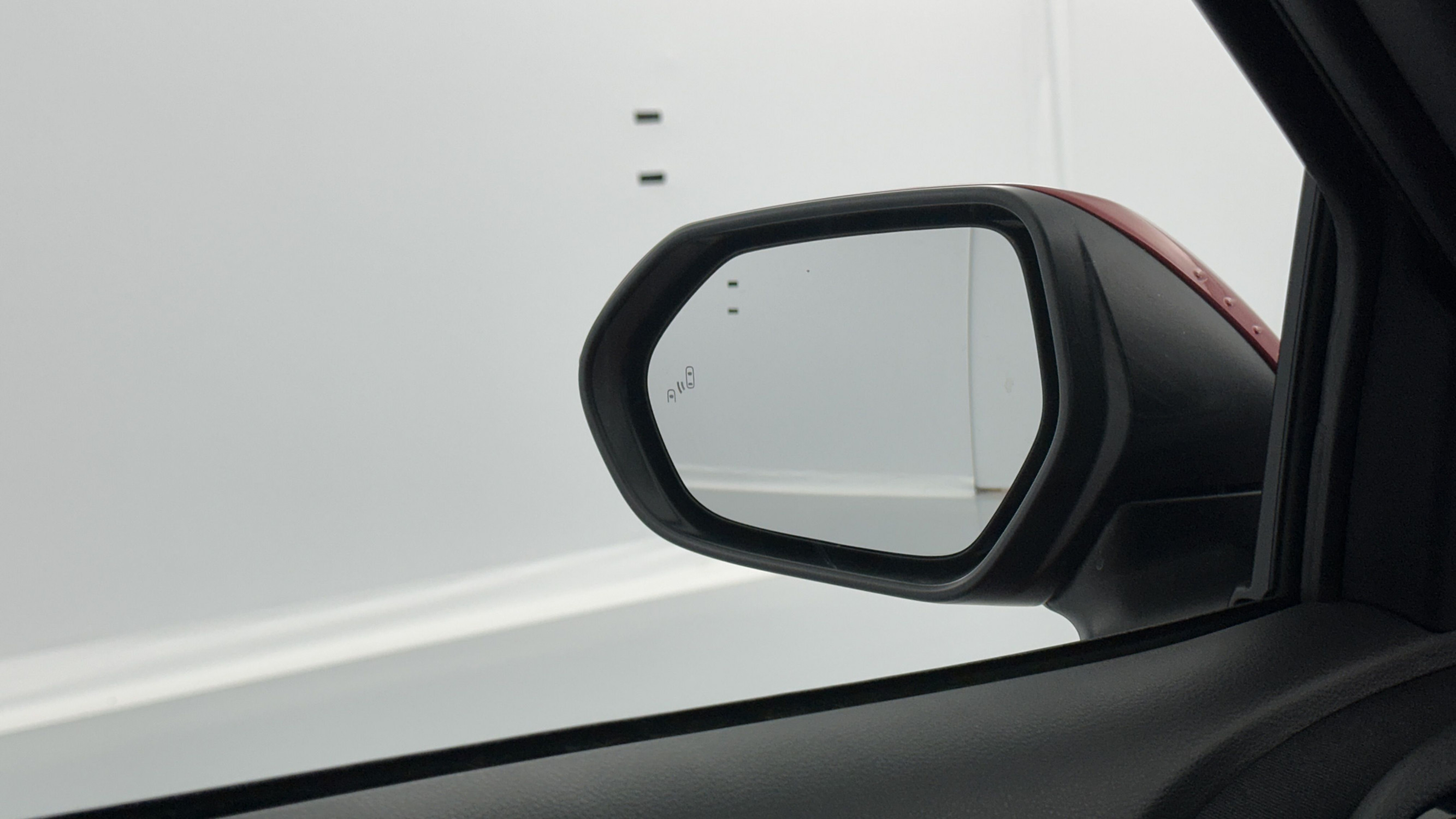 Vente en ligne Toyota Yaris Cross YARIS CROSS 1.5 Hybride 130h Design e-CVT au prix de 28 900 €
