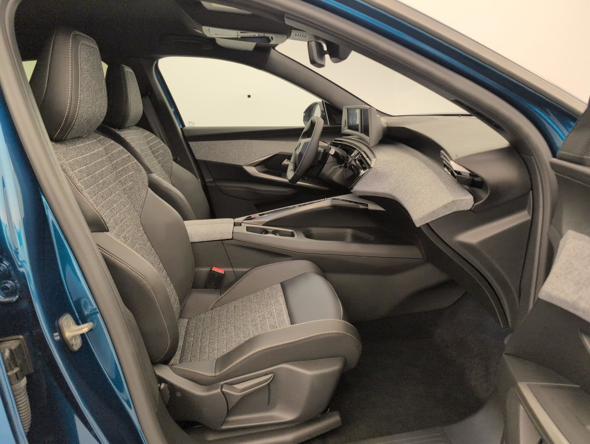 Vente en ligne Peugeot 3008 Hybrid 145 e-DCS6 Allure au prix de 27 070 €