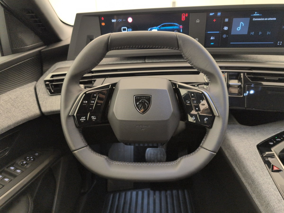 Vente en ligne Peugeot 3008 Hybrid 145 e-DCS6 Allure au prix de 27 070 €