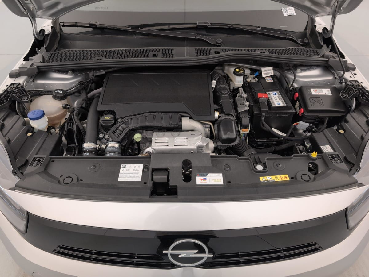 Vente en ligne Opel Corsa 1.2 Turbo 100 ch BVA8 Edition au prix de 17 180 €