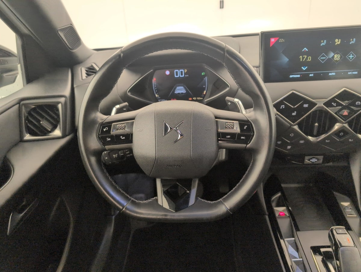 Vente en ligne Ds Ds3 Crossback PURETECH 130 EAT8 CONNECTED CHIC au prix de 14 090 €