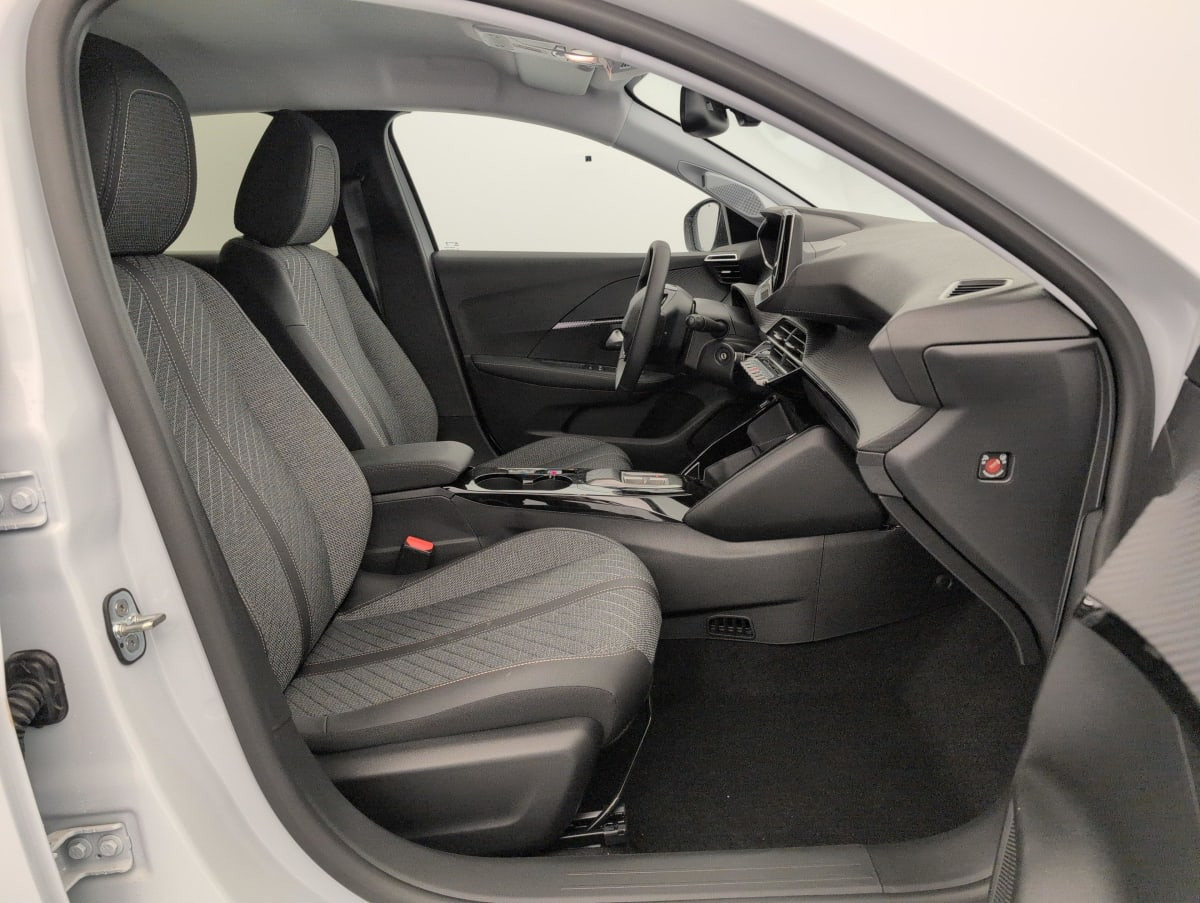 Vente en ligne Peugeot 208 Hybrid 110 ch e-DCS6 Allure au prix de 21 290 €