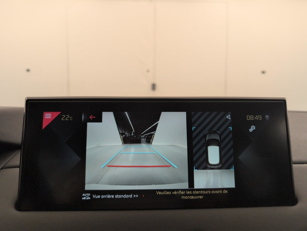 Vente en ligne Ds Ds3 Crossback PURETECH 130 EAT8 CONNECTED CHIC au prix de 14 090 €