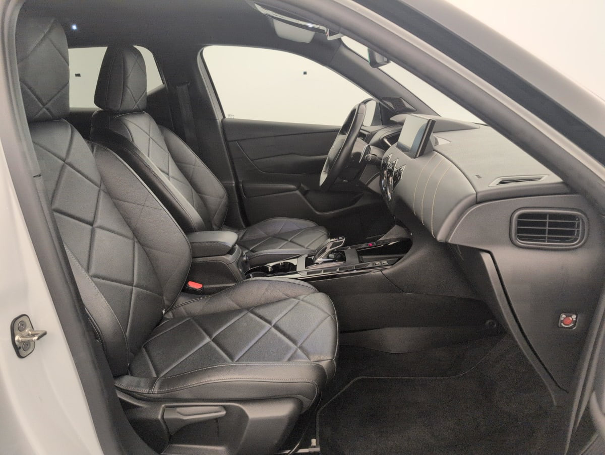 Vente en ligne Ds Ds3 Crossback PURETECH 130 EAT8 CONNECTED CHIC au prix de 14 090 €
