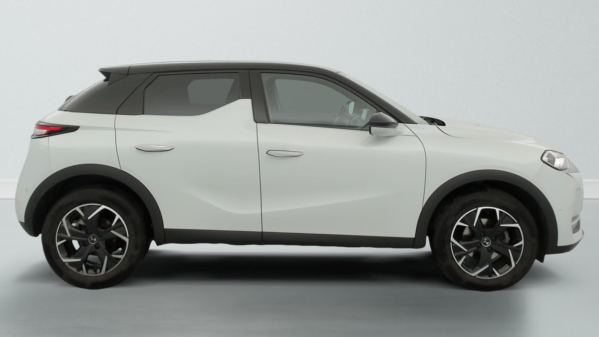 Vente en ligne Ds Ds3 Crossback PURETECH 130 EAT8 CONNECTED CHIC au prix de 14 090 €
