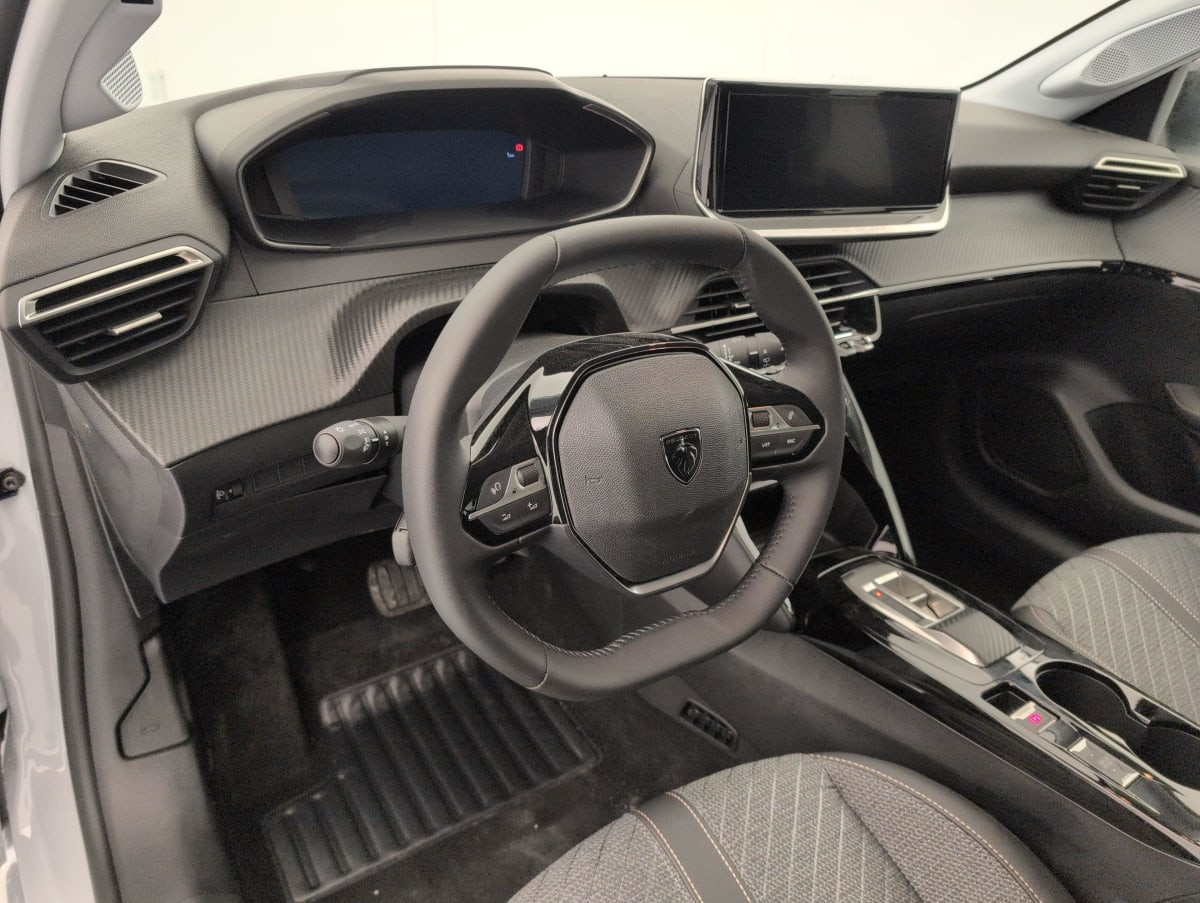 Vente en ligne Peugeot 208 Hybrid 110 ch e-DCS6 Allure au prix de 21 290 €
