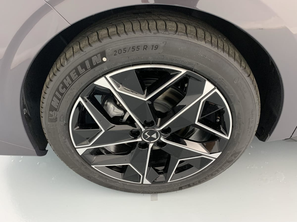 Vente en ligne Ds DS4 Hybride 145 e-DCT6 Etoile - Alcantara au prix de 32 950 €
