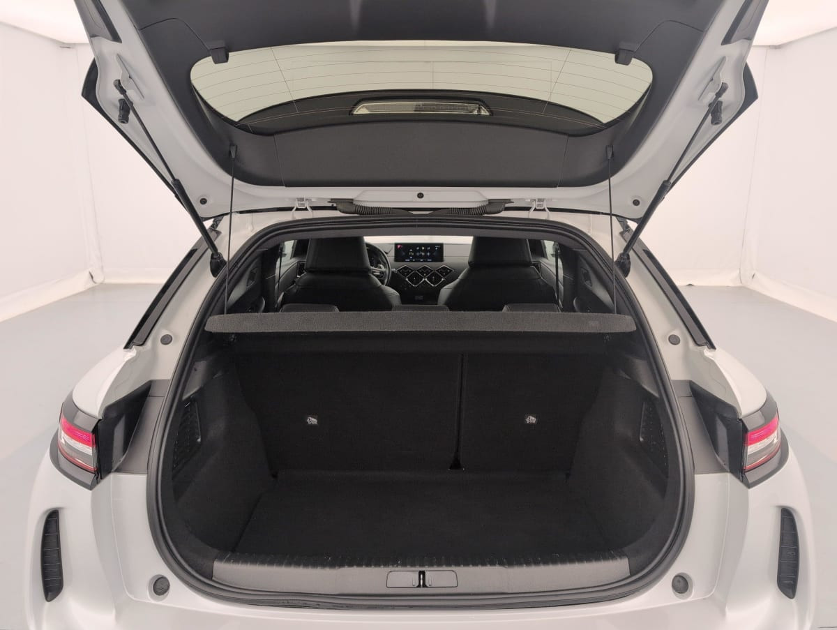 Vente en ligne Ds Ds3 Crossback PURETECH 130 EAT8 CONNECTED CHIC au prix de 14 090 €