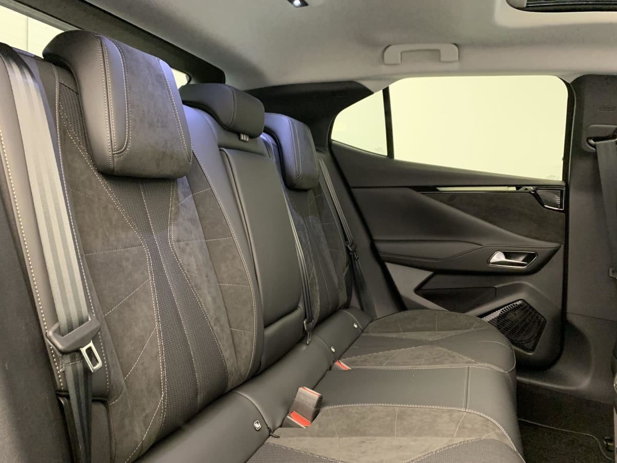 Vente en ligne Ds DS4 Hybride 145 e-DCT6 Etoile - Alcantara au prix de 32 950 €