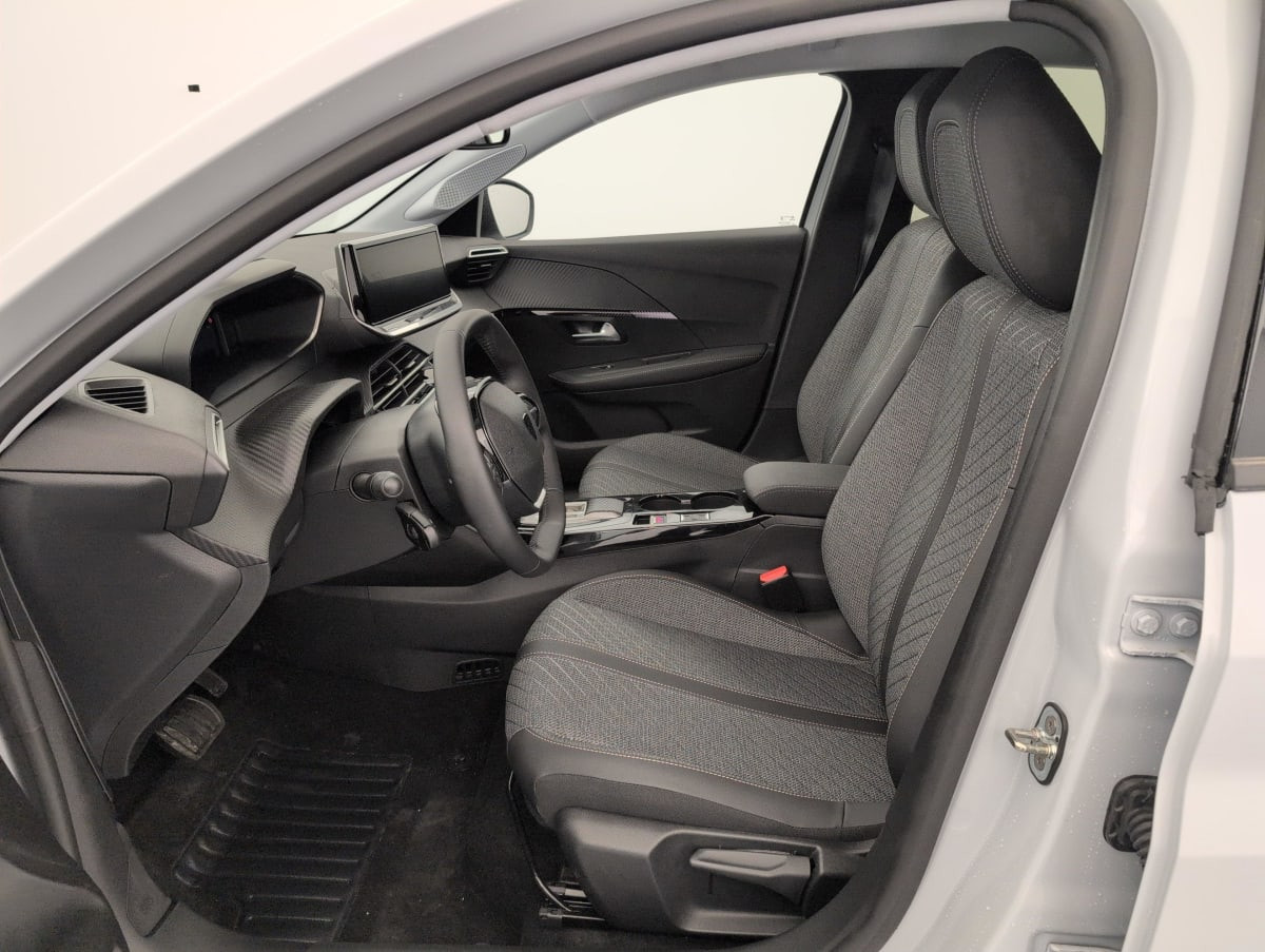 Vente en ligne Peugeot 208 Hybrid 110 ch e-DCS6 Allure au prix de 21 290 €