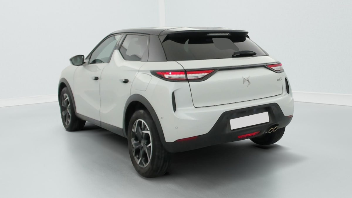 Vente en ligne Ds Ds3 Crossback PURETECH 130 EAT8 CONNECTED CHIC au prix de 14 090 €