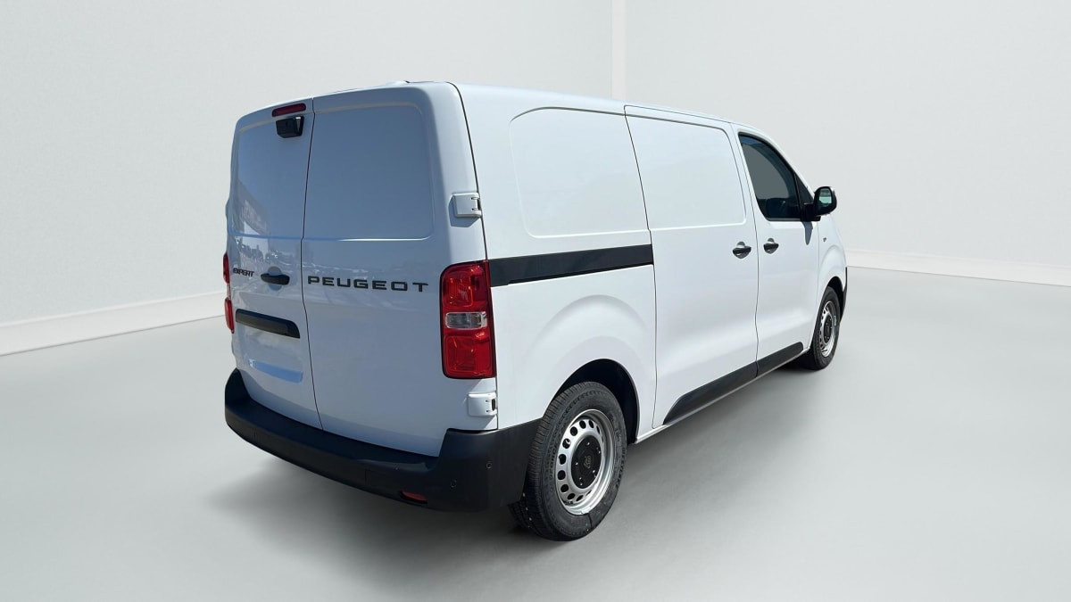 Vente en ligne Peugeot Expert M DIESEL 120 CH MANUELLE au prix de 26 710 €