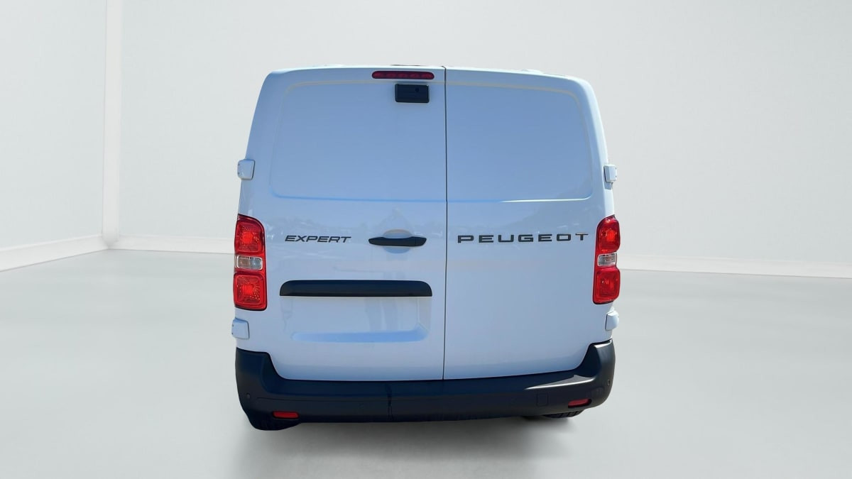 Vente en ligne Peugeot Expert M DIESEL 120 CH MANUELLE au prix de 26 710 €