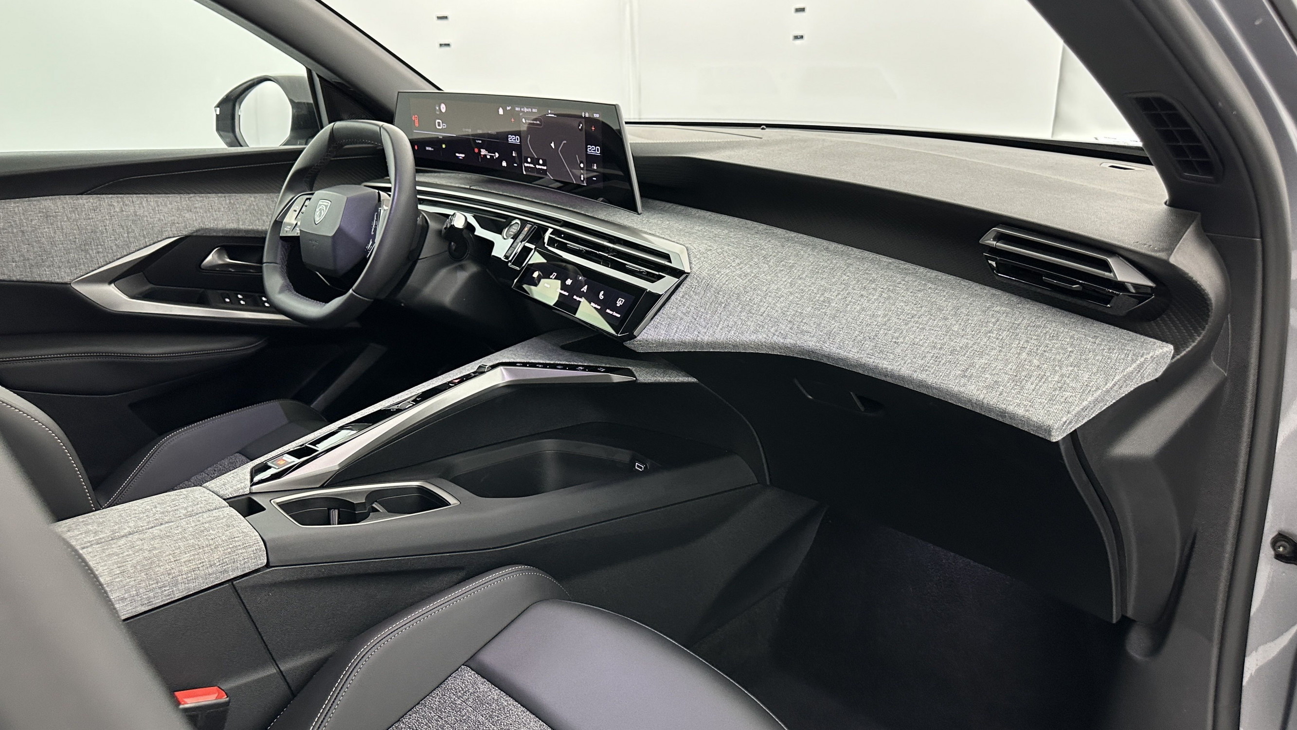 Vente en ligne Peugeot 5008 5008 III 1.2 Hybrid 145ch Allure e-DCS6 au prix de 30 910 €
