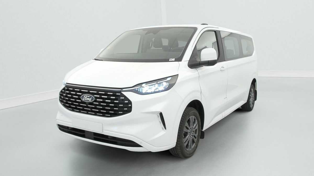 Ford Tourneo Custom 320 L2H1 2.0 EcoBlue 150 ch Titanium occasion de 2024 en vente à Rennes