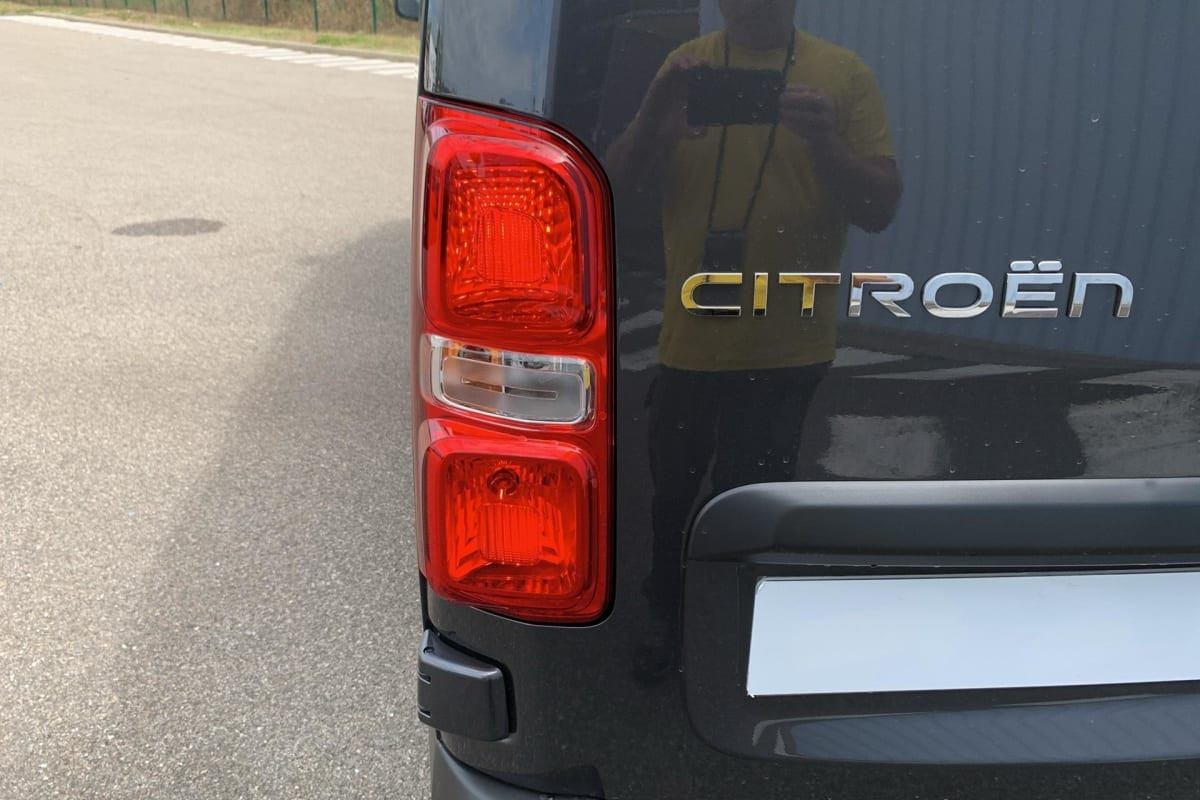 Vente en ligne Citroën Jumpy Fourgon DIESEL 180 CH XL AUTOMAT au prix de 37 590 €