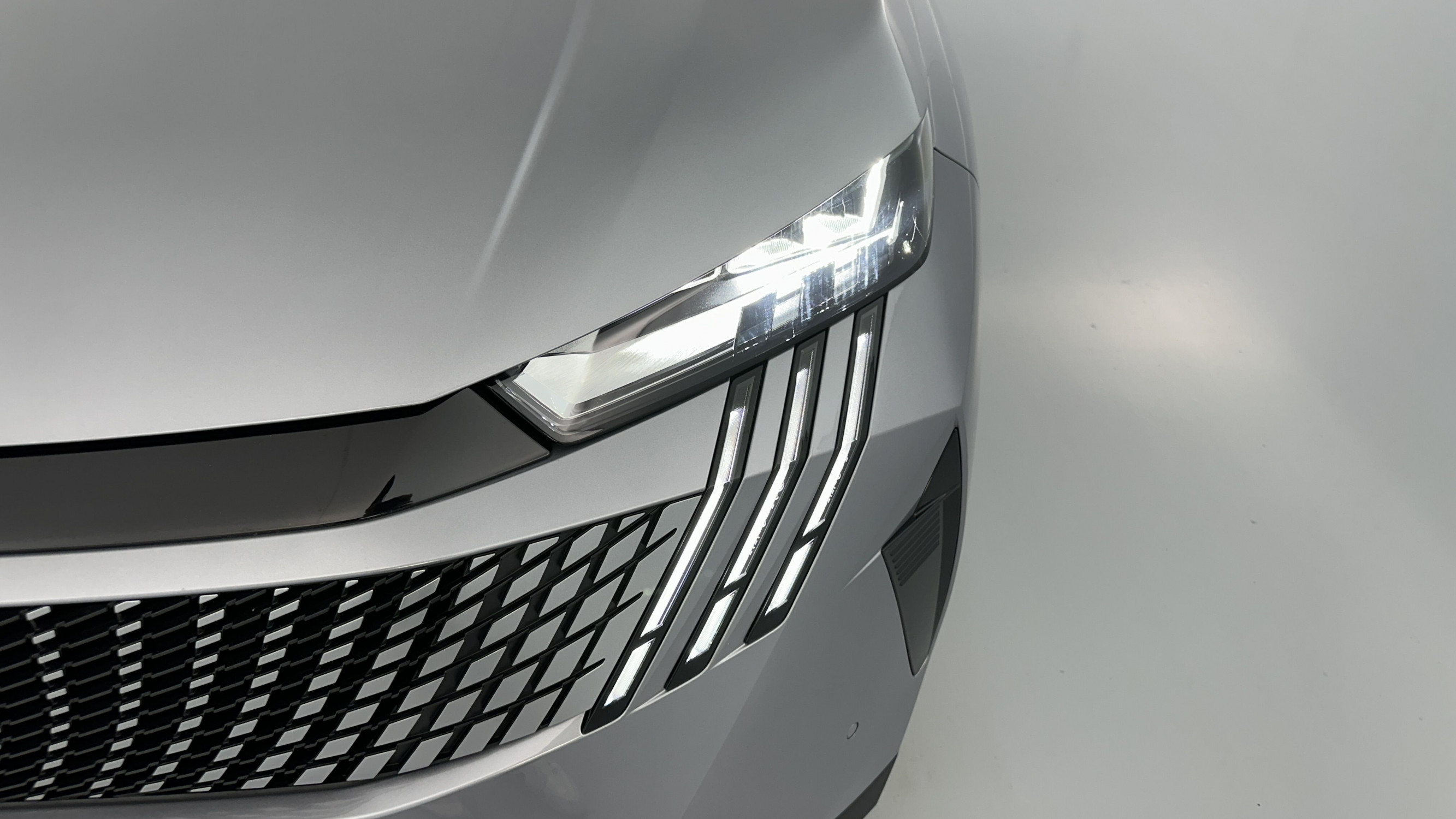 Vente en ligne Peugeot 5008 5008 III 1.2 Hybrid 145ch Allure e-DCS6 au prix de 30 910 €
