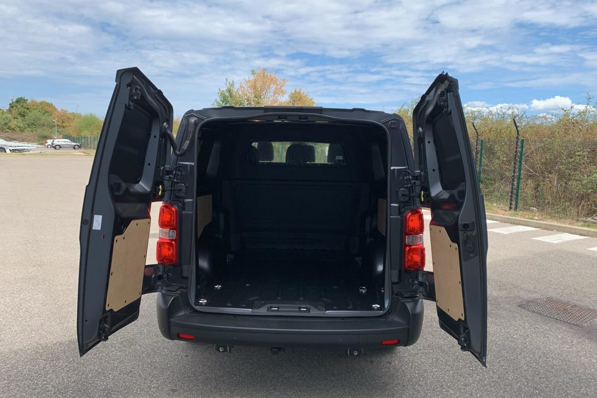 Vente en ligne Citroën Jumpy Fourgon DIESEL 180 CH XL AUTOMAT au prix de 37 590 €