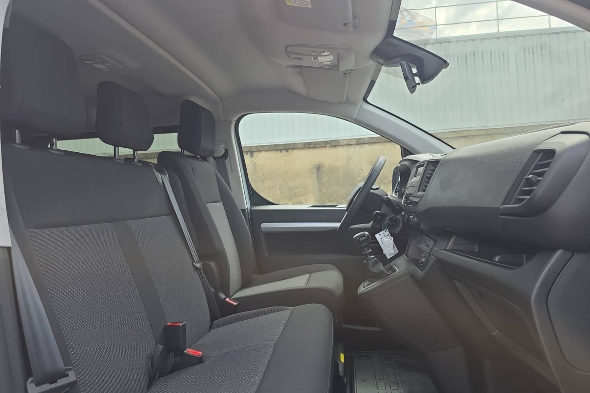 Vente en ligne Citroën Jumpy Fourgon JUMPY CAB APPROFONDIE XL BLUEHDI 145 S S BVM6 au prix de 30 420 €