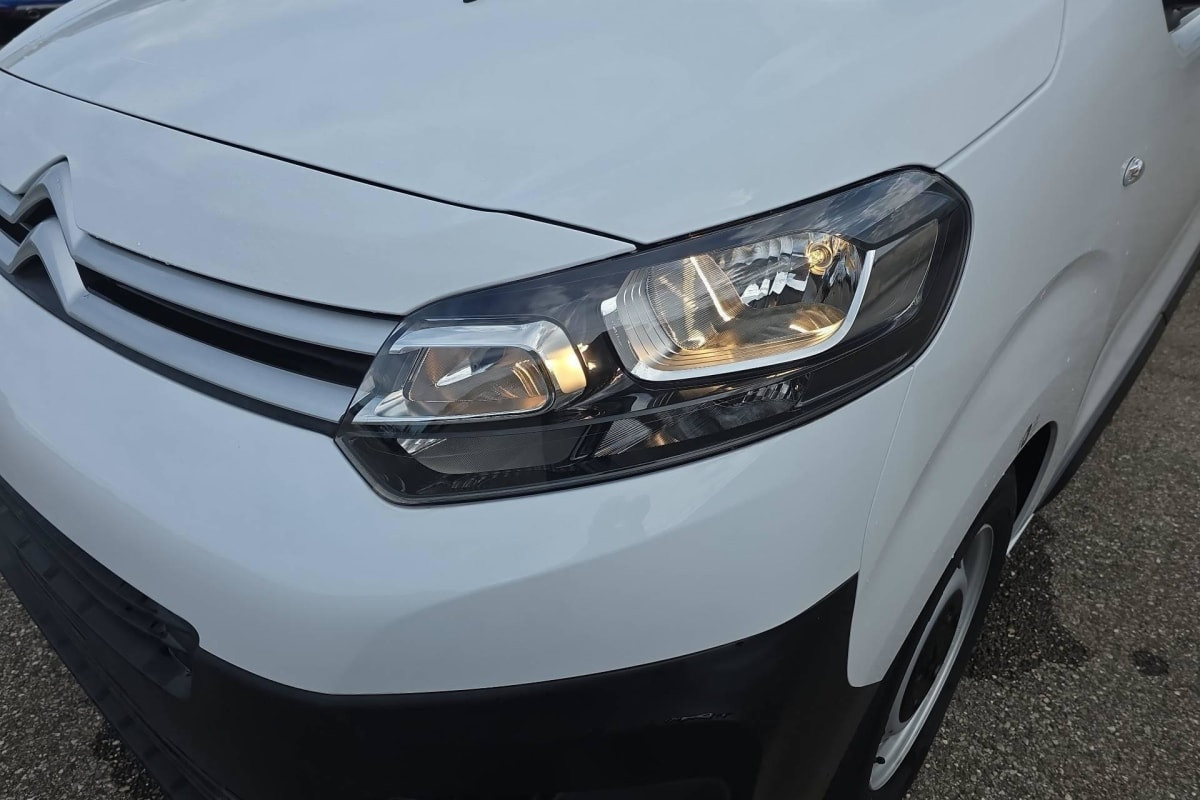 Vente en ligne Citroën Jumpy Fourgon JUMPY CAB APPROFONDIE XL BLUEHDI 145 S S BVM6 au prix de 30 420 €