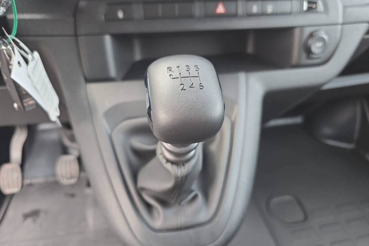 Vente en ligne Citroën Jumpy Fourgon JUMPY CAB APPROFONDIE XL BLUEHDI 145 S S BVM6 au prix de 30 420 €
