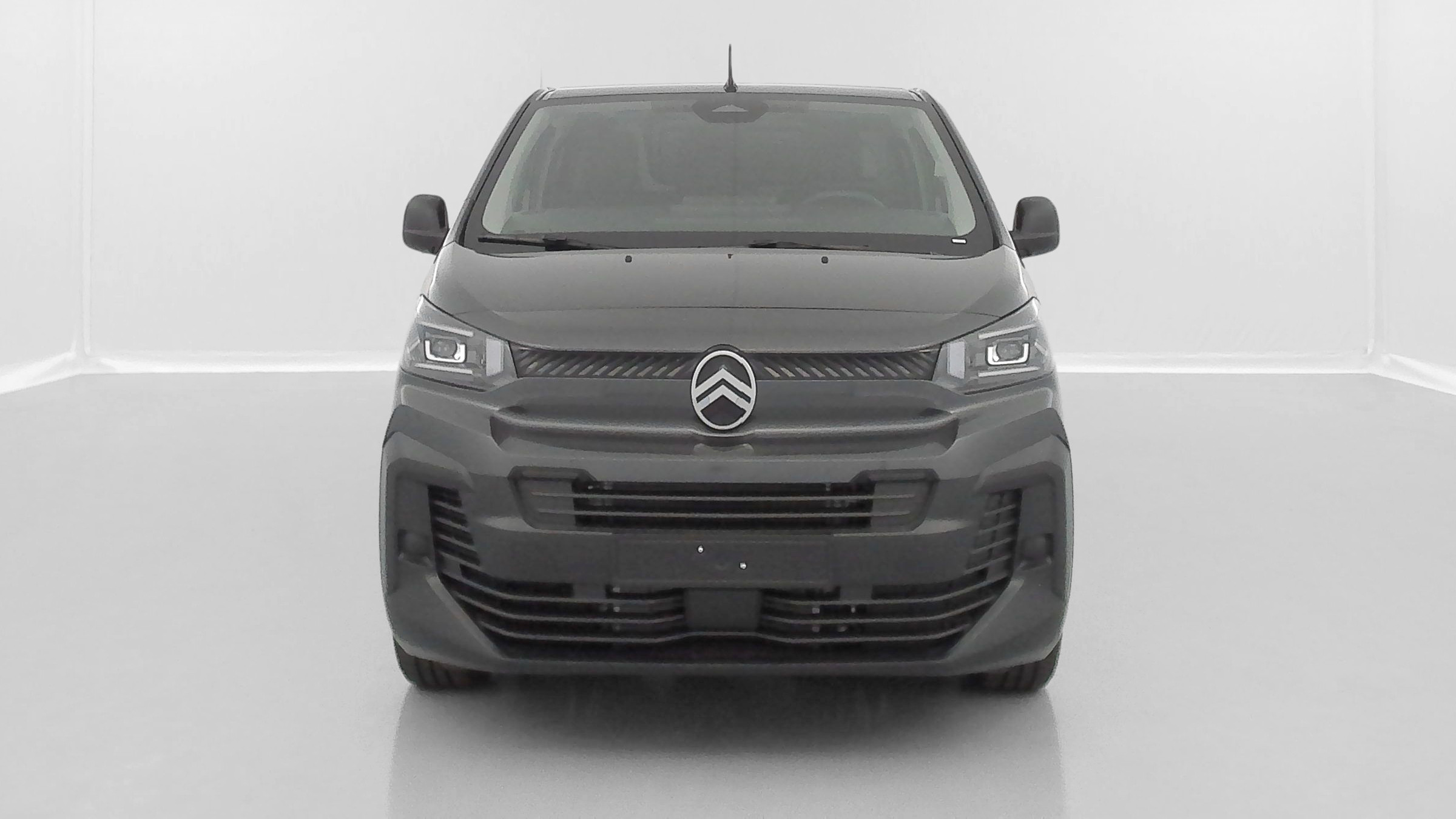 Vente en ligne Citroën Jumpy Fourgon JUMPY M 2.2 BlueHDi 180ch EAT8 au prix de 31 880 €
